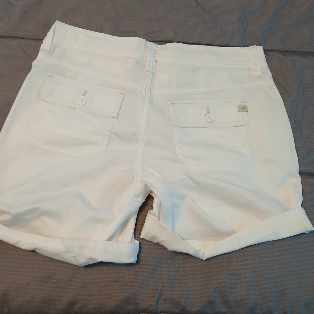 UNIONBAY Women's Crisp White Shorts - Picture 2 of 4